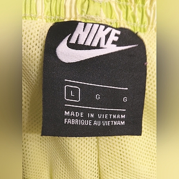 Nike Loose Fit Icon Clash Jogger Pants Yellow/ Tiger Stripe Size Large - Picture 3 of 3